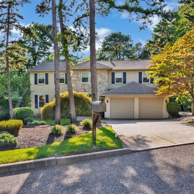 1 Chadwick Ct, Voorhees, NJ 08043