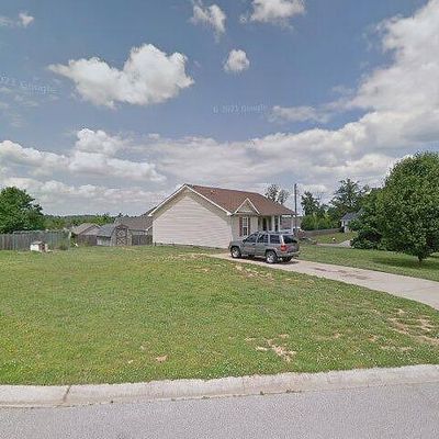 951 Crabapple Ct, Clarksville, TN 37040