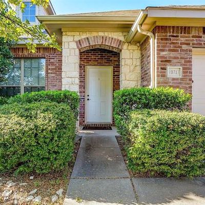 10717 Bluestone Rd, Fort Worth, TX 76108