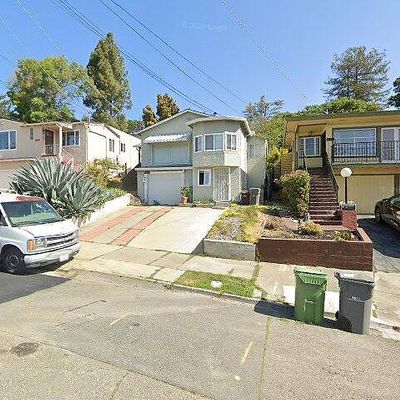 10762 Sheldon St, Oakland, CA 94605