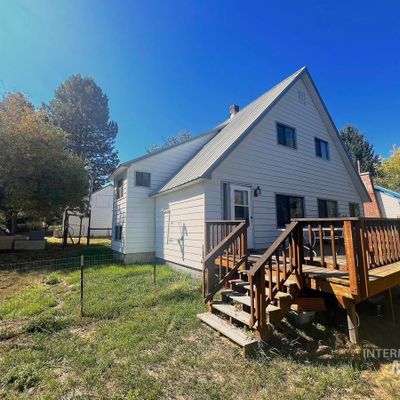 108 S School St, Cascade, ID 83611