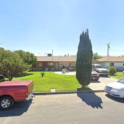 10811 Abby Ln, Hanford, CA 93230