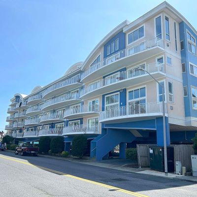 111 76th St #304, Ocean City, MD 21842