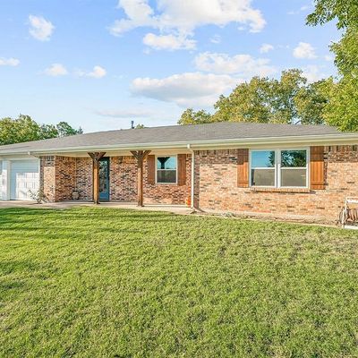 1110 Vivienne St, Weatherford, TX 76086