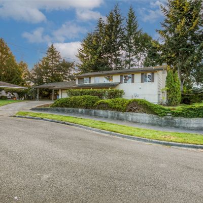 1112 Redmond Ave Ne, Renton, WA 98056