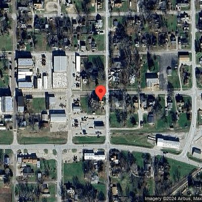 112 E Main St, Oakland, IL 61943