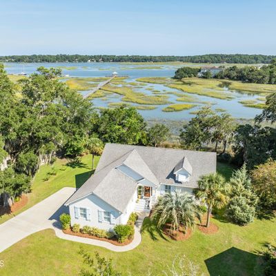 1137 Otter Cir, Beaufort, SC 29902