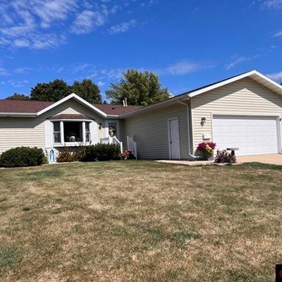 115 E 10 Th St, Blue Earth, MN 56013