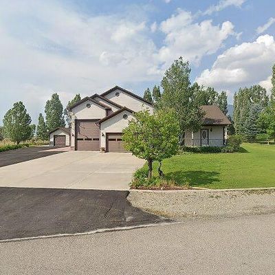 101 Fairway Ave, Thayne, WY 83127