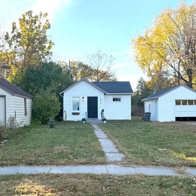 1015 3 Rd St S, Moorhead, MN 56560