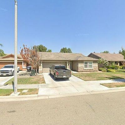 1028 W Westmont Ct, Visalia, CA 93277