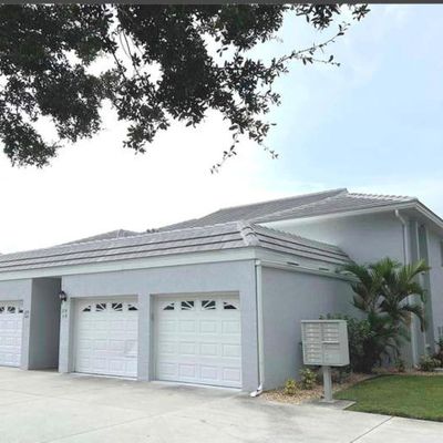 1041 Capri Isles Boulevard, Venice, FL 34292