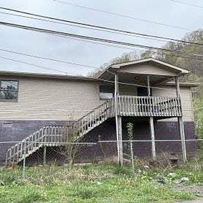 106 Sergent St, Evarts, KY 40828