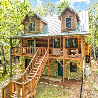 123 Chickadee Ln, Maggie Valley, NC 28751