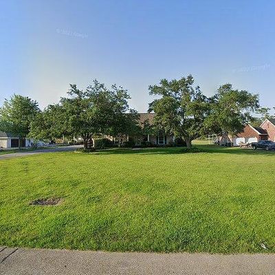 123 Ouiski Bayou Dr, Houma, LA 70360