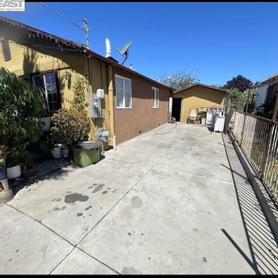 1243 85 Th Ave, Oakland, CA 94621