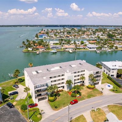 12525 3rd Street E, Treasure Island, FL 33706