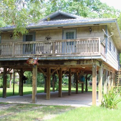 128 Lake Drive, Lucedale, MS 39452