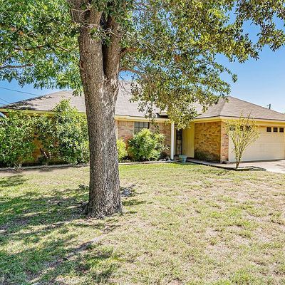 1305 Colorado Dr, Benbrook, TX 76126