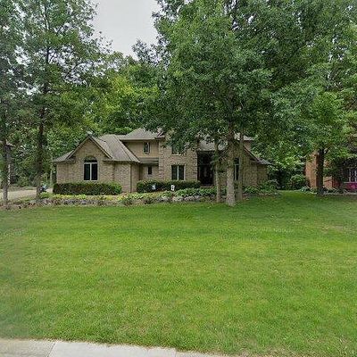 1306 Kings Pointe Rd, Grand Blanc, MI 48439