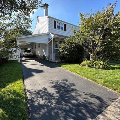 1309 Greenview Dr, Bethlehem, PA 18018