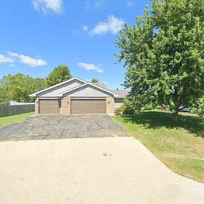 133 Autumnwood Ln, Davis Junction, IL 61020