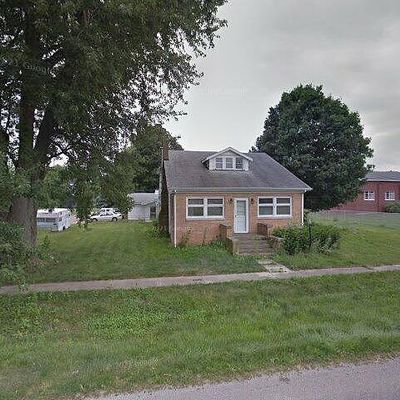 120 E Oak St, Broadwell, IL 62634