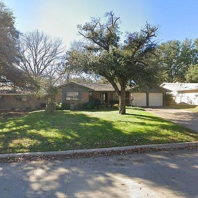 1212 Cozby St S, Benbrook, TX 76126