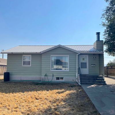 1215 Amoretti St, Thermopolis, WY 82443