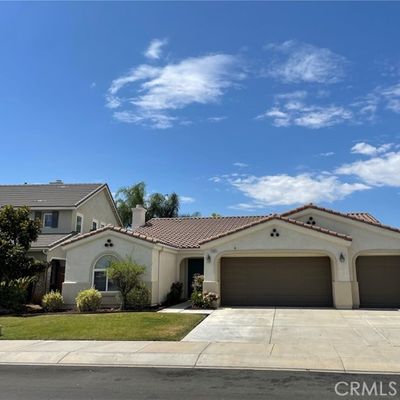 1463 Moonlight Dr, Beaumont, CA 92223