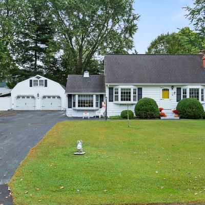 15 Circle Dr, Branford, CT 06405