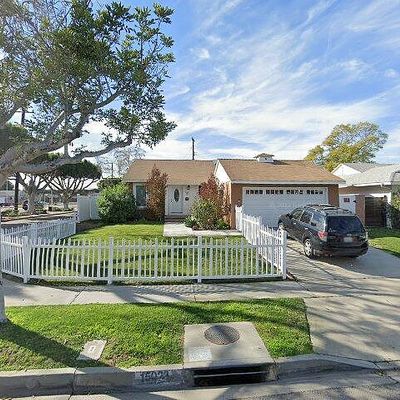 15023 Fonthill Ave, Hawthorne, CA 90250