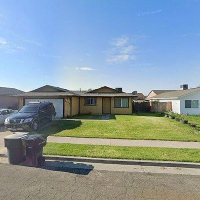 1573 Osprey St, Hanford, CA 93230