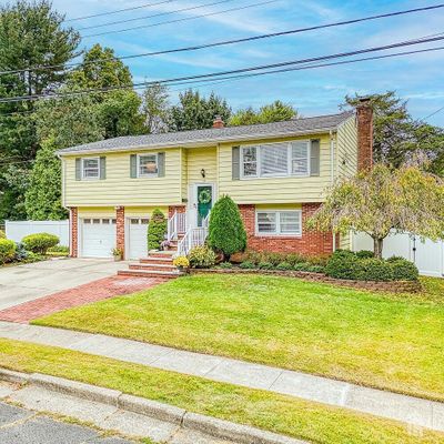 16 Durst Dr, Milltown, NJ 08850