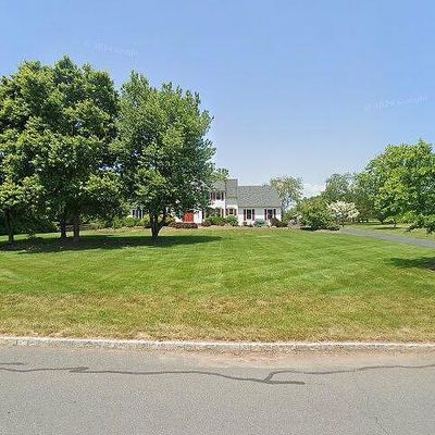 16 Lake Baldwin Dr, Pennington, NJ 08534