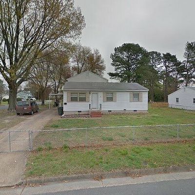 16 Northwood Dr, Hampton, VA 23661