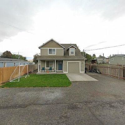 135 3 Rd St, Touchet, WA 99360