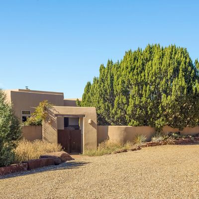 14 Chapala Rd, Santa Fe, NM 87508