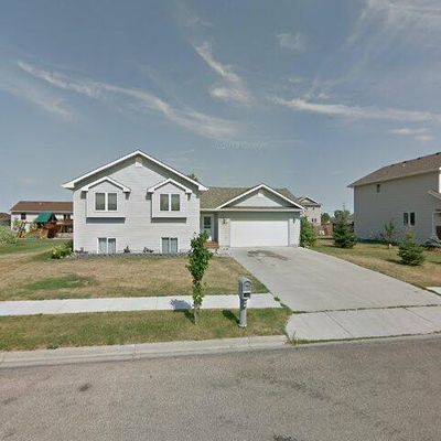 1428 Saint Marys Dr, Crookston, MN 56716