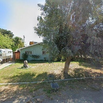 174 Chase Ave, Porterville, CA 93257