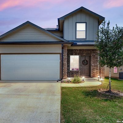 177 Middle Green Loop, Floresville, TX 78114