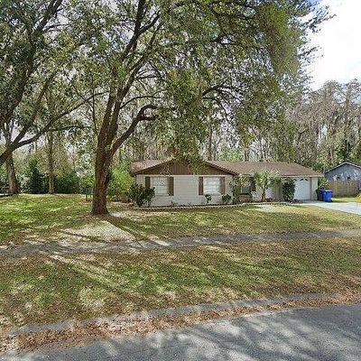 17709 Sunrise Dr, Lutz, FL 33549