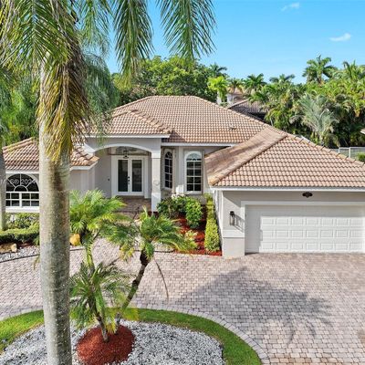 1807 Victoria Pointe Cir, Weston, FL 33327