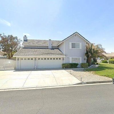 18245 Mainsail Ln, Victorville, CA 92395