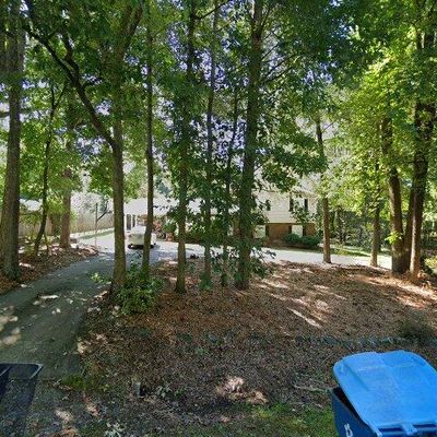 1826 Stratford Rd, Burlington, NC 27217