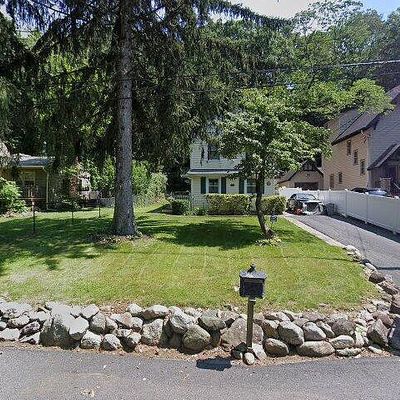 17 Tourne Rd, Boonton, NJ 07005