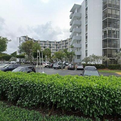 20500 W Country Club Dr #517, Aventura, FL 33180