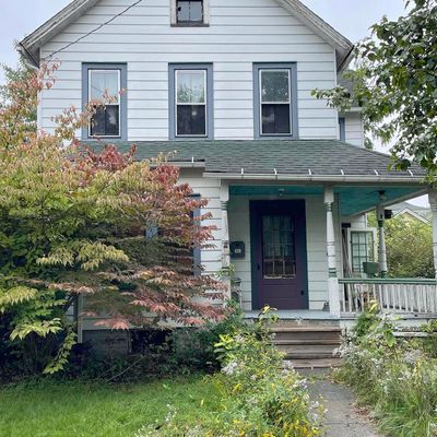 207 Avenue K, Matamoras, PA 18336