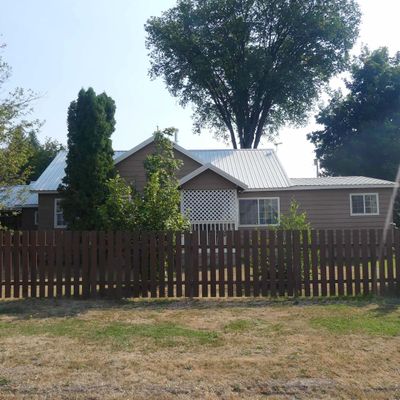 207 E 1st Ave, Weippe, ID 83553