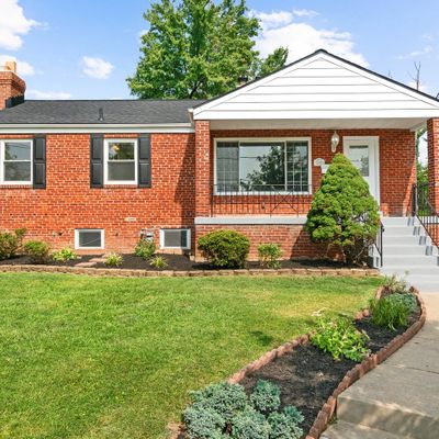 2110 Charleston Pl, Hyattsville, MD 20783